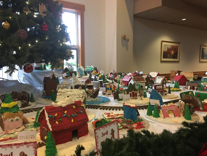 Gingerbread+house+display+after+contest+in+Davison+Hall
