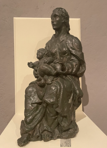 Dialecta II features a Madonna and
child sculpture by Sylvia Nicolas,
creator of the Saint Anselm statue
outside Alumni Hall.