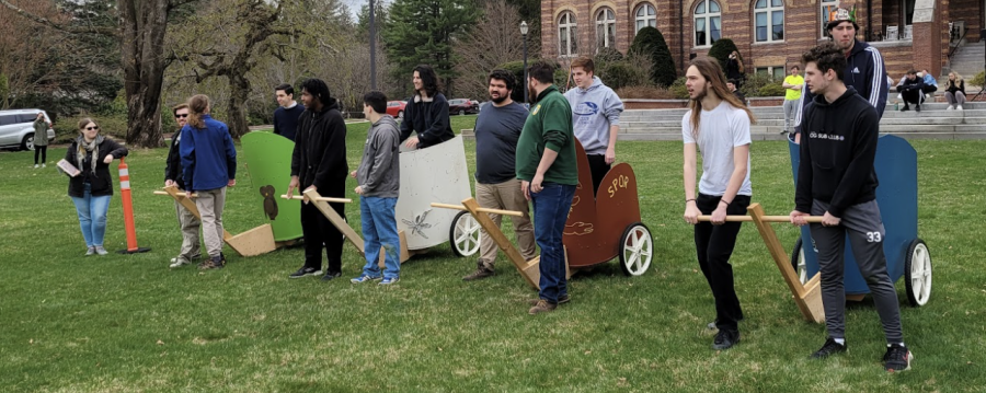 Classics Society lines up for chariot races on Alumni quad during Floralia. (Courtesy / Roxanne Gentilcore)