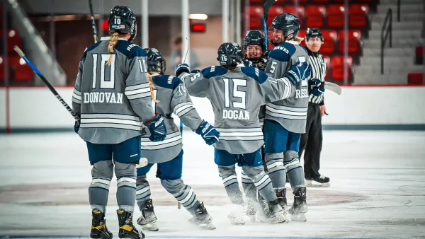 Women’s ice hockey reaching for championship with new coach